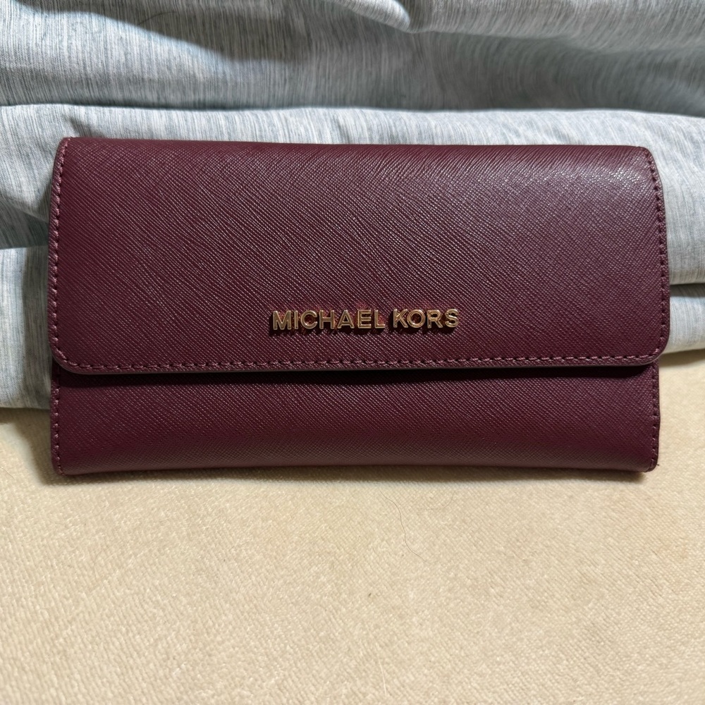 Michael Kors Jet Set Trifold Wallet